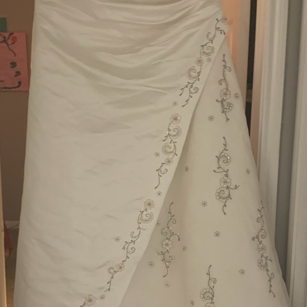 David's Bridal White Strapless Ruched Gown - Picture 2 of 10